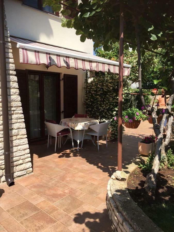 Apartman Alberta Porec Exterior photo